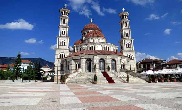 eglise-korca-en-albanie