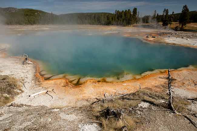 Biscuit-Basin-Midway-Geyser--Yellowstone