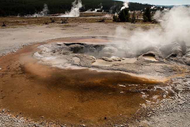 voyage-famille-Yellowstone-Biscuit-Basin-Midway-Geyser--USA